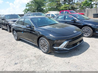 HYUNDAI SONATA HYBRID 2024
