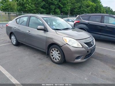 NISSAN VERSA 2013