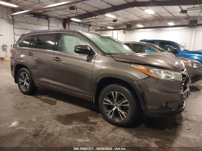 TOYOTA HIGHLANDER 2016
