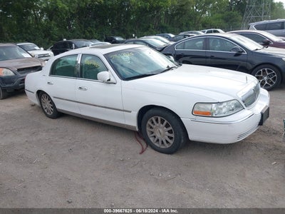 LINCOLN TOWN CAR 2007