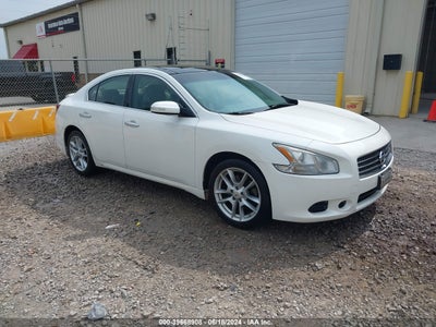 NISSAN MAXIMA 2010