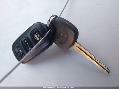 TOYOTA CAMRY 2004