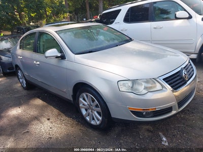 VOLKSWAGEN PASSAT 2010