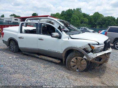 NISSAN TITAN 2018