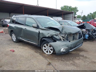 TOYOTA HIGHLANDER 2013