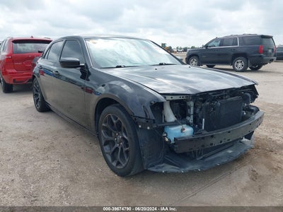 CHRYSLER 300 2020