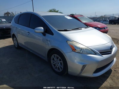 TOYOTA PRIUS V 2013