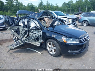 VOLKSWAGEN PASSAT 2013