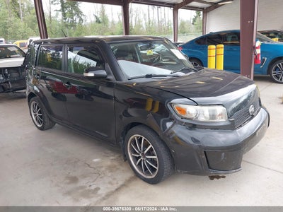 SCION XB 2010