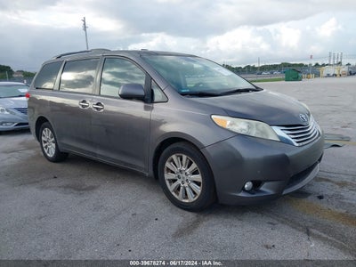 TOYOTA SIENNA 2012