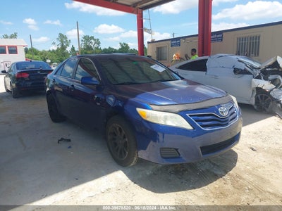 TOYOTA CAMRY 2011