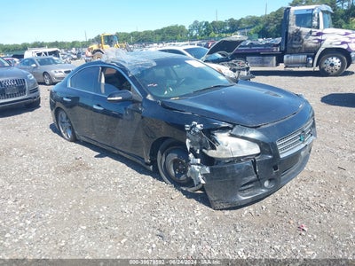 NISSAN MAXIMA 2010