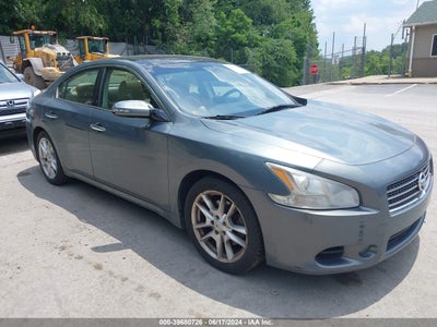 NISSAN MAXIMA 2010