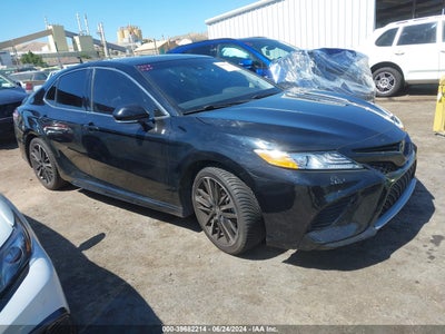 TOYOTA CAMRY 2020