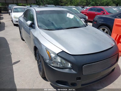 NISSAN MAXIMA 2011