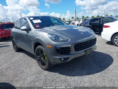 PORSCHE CAYENNE E-HYBRID 2016