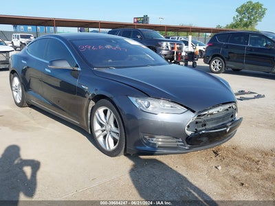 TESLA MODEL S 2015