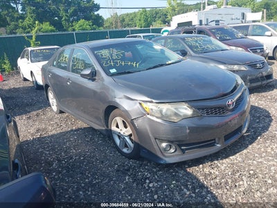 TOYOTA CAMRY 2012