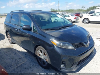 TOYOTA SIENNA 2018