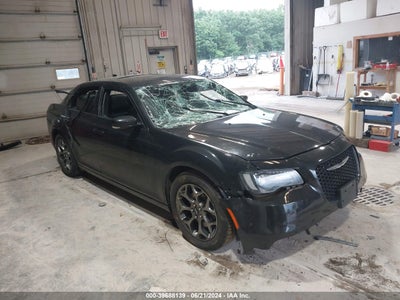 CHRYSLER 300 2015