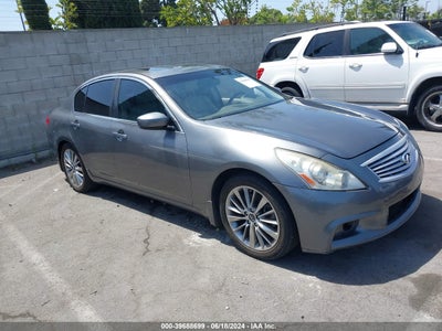INFINITI JOURNEY 2013
