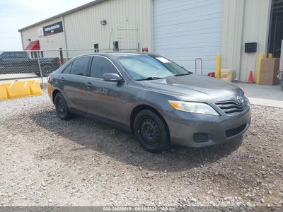 TOYOTA CAMRY 2011