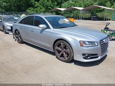 AUDI S8 2015