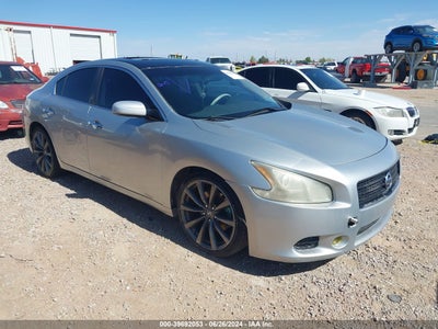 NISSAN MAXIMA 2010