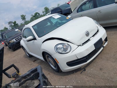 VOLKSWAGEN BEETLE 2012