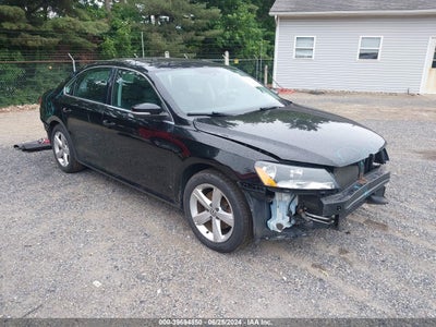 VOLKSWAGEN PASSAT 2013