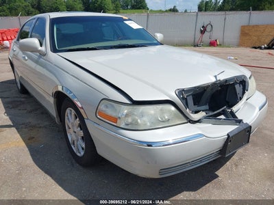 LINCOLN TOWN CAR 2007