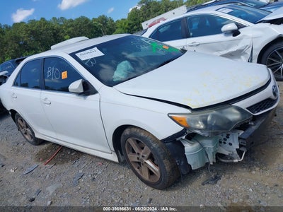 TOYOTA CAMRY 2013