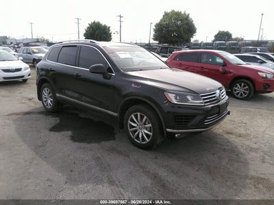 VOLKSWAGEN TOUAREG 2016