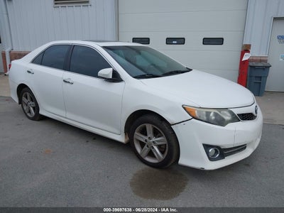 TOYOTA CAMRY 2014