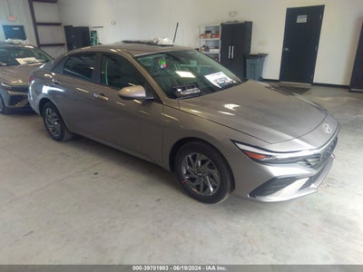 HYUNDAI ELANTRA HYBRID 2024