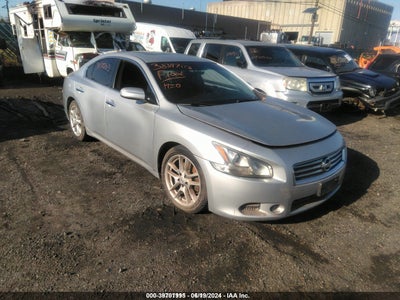 NISSAN MAXIMA 2012