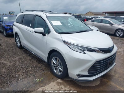 TOYOTA SIENNA 2024