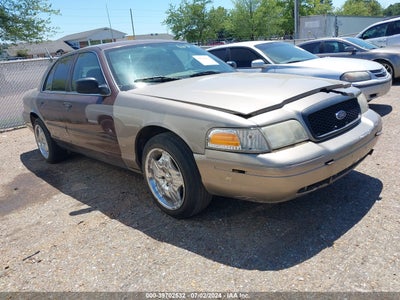FORD CROWN VICTORIA 2008