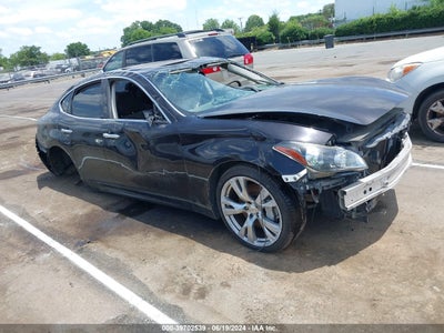 INFINITI M37 2011