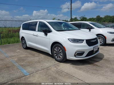 CHRYSLER PACIFICA HYBRID 2024