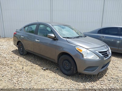 NISSAN VERSA 2018