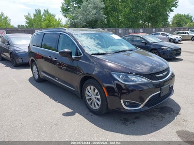 CHRYSLER PACIFICA 2017