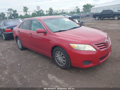 TOYOTA CAMRY 2011