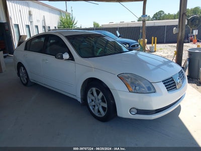 NISSAN MAXIMA 2004