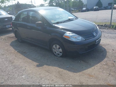 NISSAN VERSA 2010