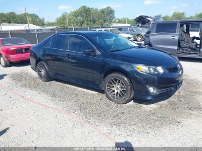 TOYOTA CAMRY 2014