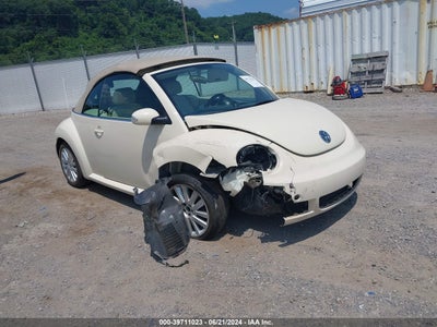VOLKSWAGEN NEW BEETLE 2008