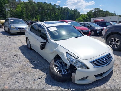 INFINITI JOURNEY 2012