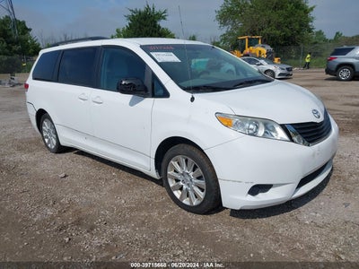 TOYOTA SIENNA 2012
