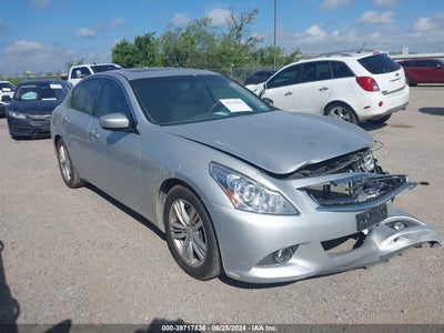 INFINITI JOURNEY 2013